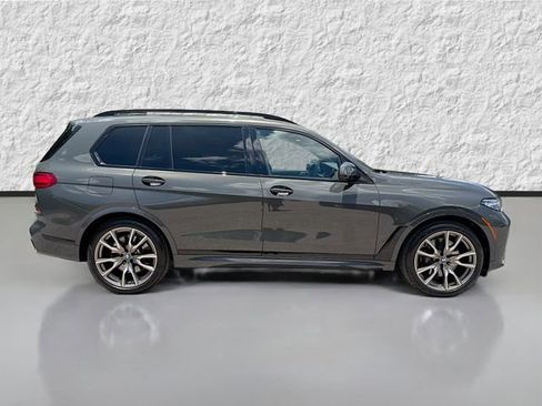 Used 2022 BMW X7 M50i w/ Dynamic Handling Package AWD/4WD image 2