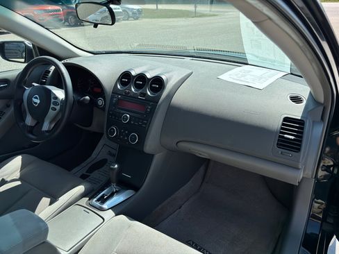Used 2010 Nissan Altima 2.5 S image 21
