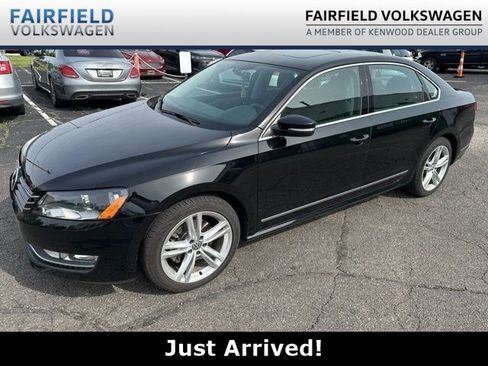 Used 2015 Volkswagen Passat 1.8T SE FWD image 1