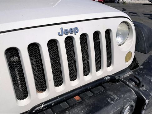 Used 2009 Jeep Wrangler X image 27