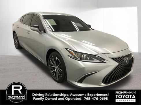 Used 2025 Lexus ES 350 w/ Premium Package image 9