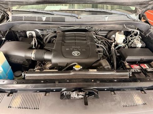 Used 2014 Toyota Tundra SR5 AWD/4WD image 28