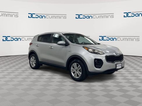 Used 2018 Kia Sportage LX AWD/4WD image 2