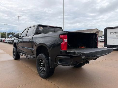 Used 2020 Chevrolet Silverado 1500 LT Trail Boss w/ Midnight Edition AWD/4WD image 5