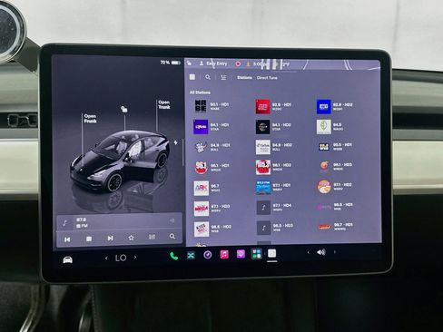 Used 2023 Tesla Model Y Performance AWD/4WD image 18