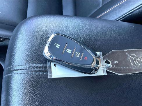 Used 2018 Chevrolet Equinox Premier FWD image 36