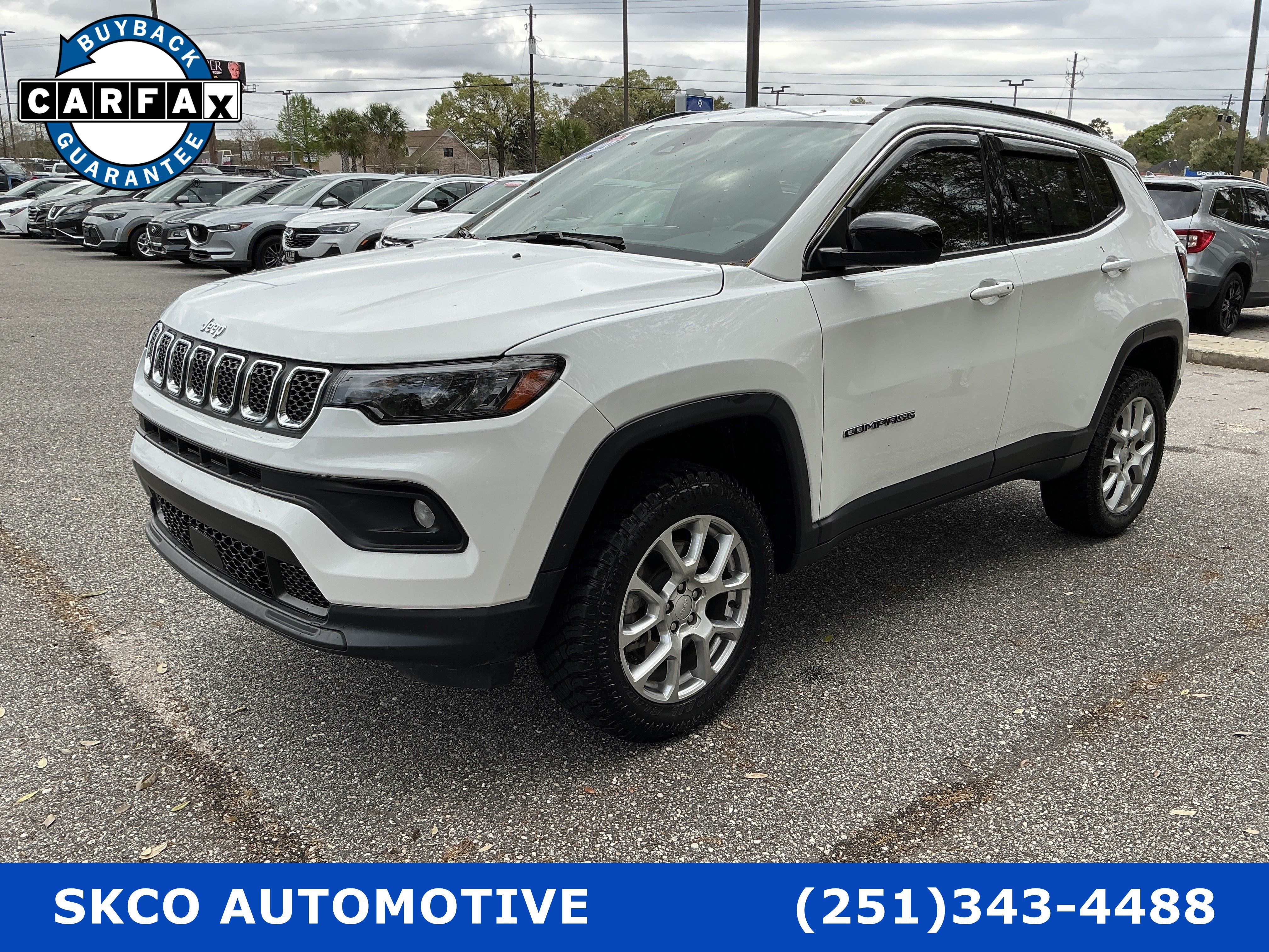 Used 2023 Jeep Compass Latitude w/ Sun and Sound Group AWD/4WD image 1