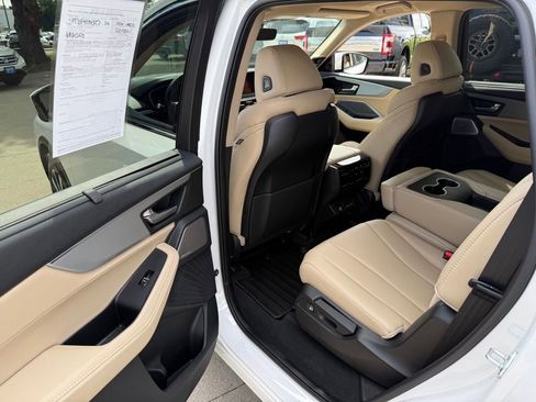 Certified 2026 Acura MDX SH-AWD w/ Technology Package image 12
