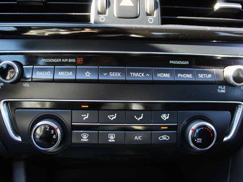 Used 2020 Kia Optima SE FWD image 21
