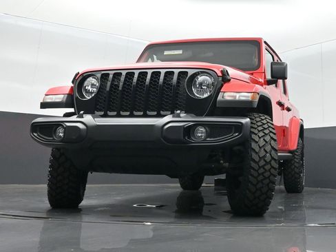 Certified 2022 Jeep Gladiator Willys image 27