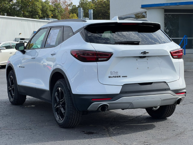 Used 2024 Chevrolet Blazer LT w/ Sound & Technology Package AWD/4WD image 10