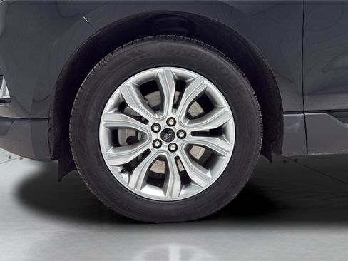 Certified 2024 Ford Edge Titanium image 9