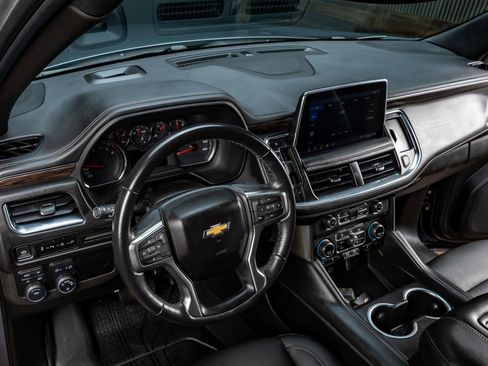 Used 2021 Chevrolet Suburban LT AWD/4WD image 13