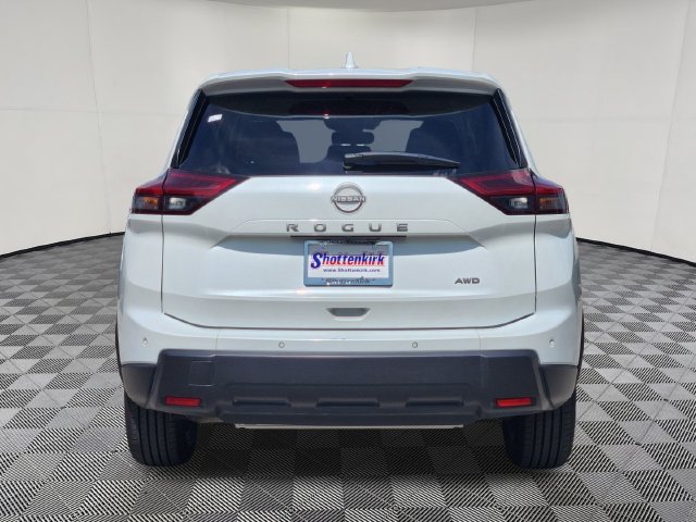 Used 2025 Nissan Rogue SV AWD/4WD image 7