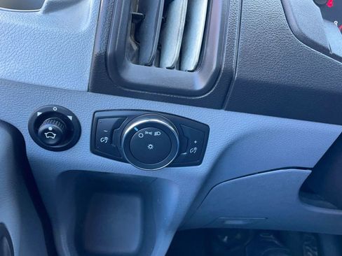 Used 2018 Ford Transit 250 148 Medium Roof RWD image 23