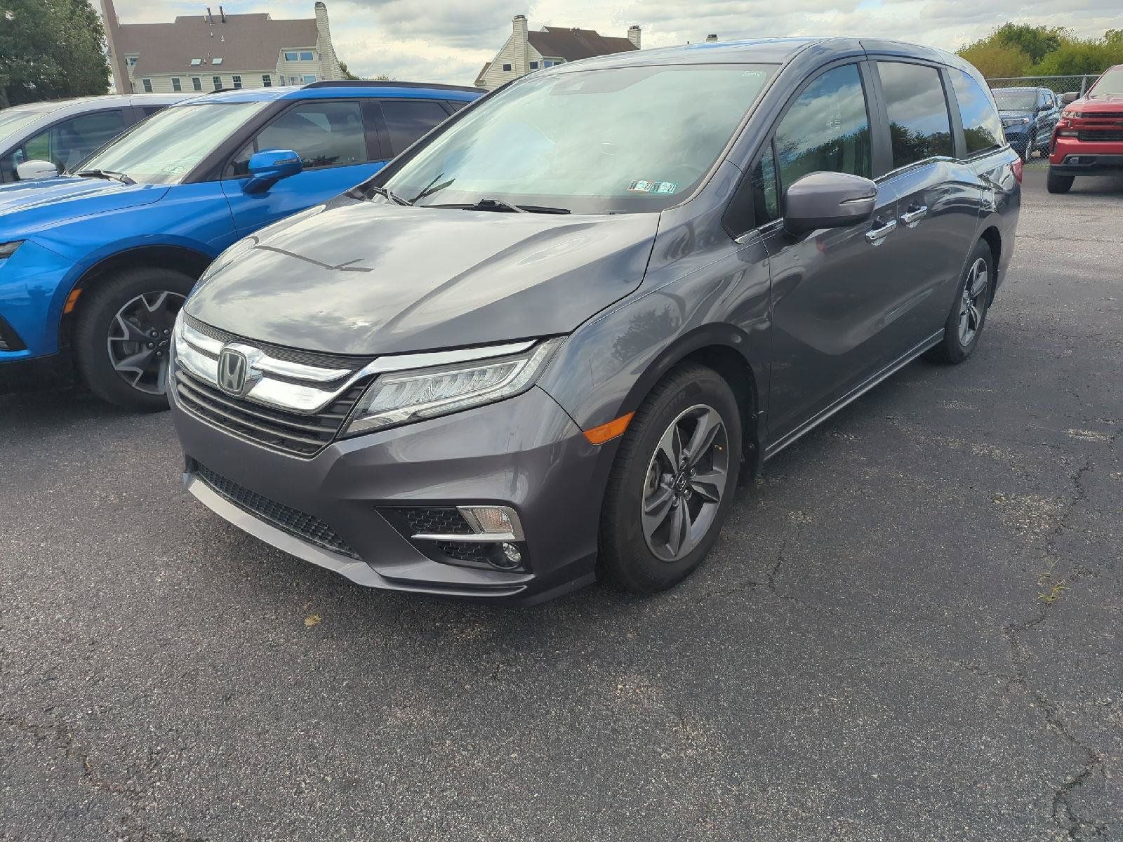 Used 2018 Honda Odyssey Touring image 3