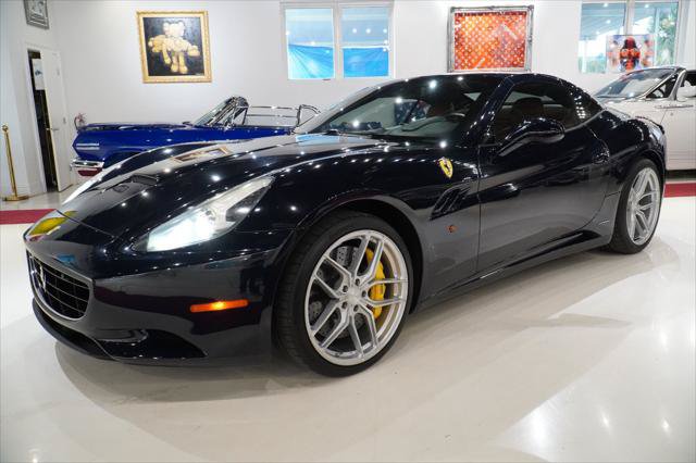 Used 2012 Ferrari California RWD image 6