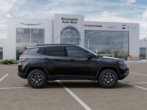 New 2026 Jeep Compass Trailhawk image 17