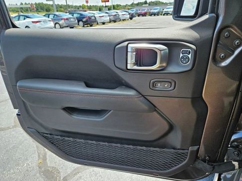 New 2025 Jeep Wrangler Unlimited Rubicon w/ Convenience Group image 13