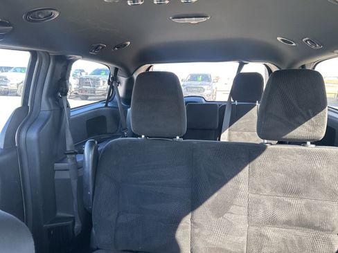 Used 2019 Dodge Grand Caravan SE image 17