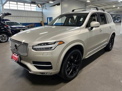 Used 2017 Volvo XC90 T6 Inscription w/ Vision Package AWD/4WD image 7
