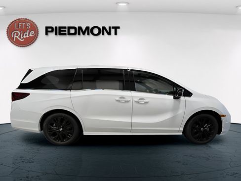 New 2026 Honda Odyssey Sport-L image 3