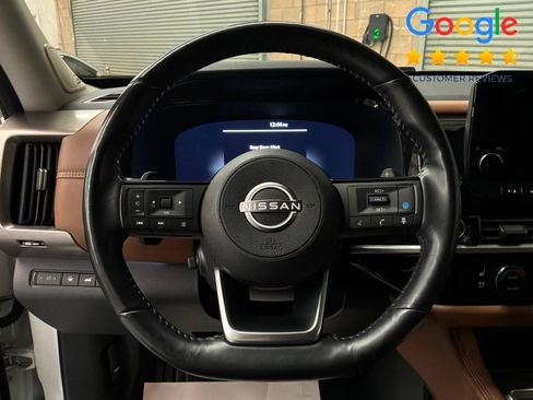 Used 2024 Nissan Pathfinder Platinum FWD image 24
