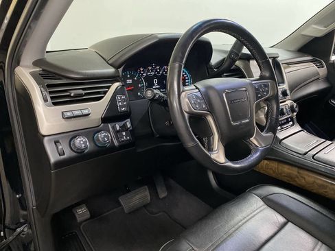 Used 2019 GMC Yukon XL Denali w/ Denali Ultimate Package image 2