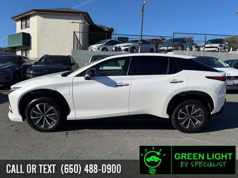 Used 2024 Lexus RZ 300e Premium w/ Technology Package image 8