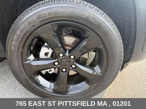 Used 2024 Jeep Grand Cherokee Altitude AWD/4WD image 28