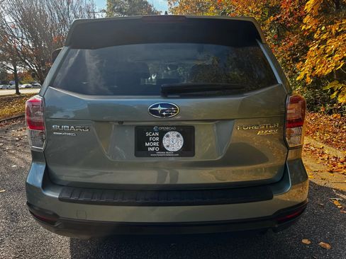 Used 2017 Subaru Forester 2.5i Premium w/ All-Weather Package image 7