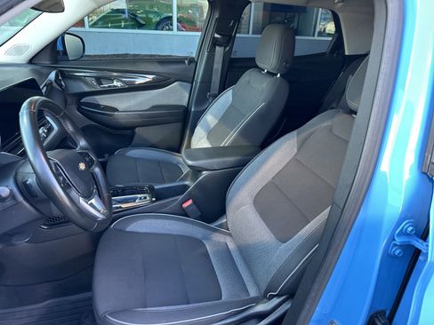 Used 2024 Chevrolet TrailBlazer LT w/ LT Cold Weather Package image 16