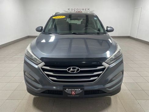 Used 2017 Hyundai Tucson SE AWD/4WD image 2