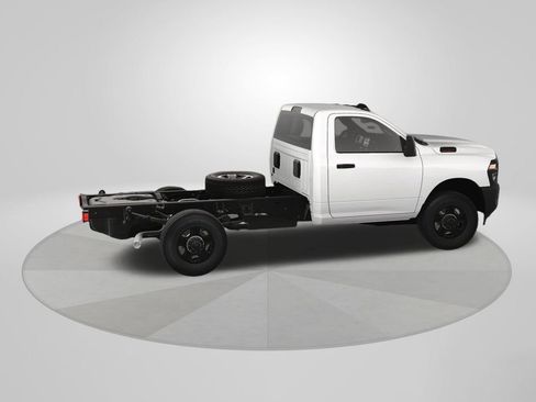 New 2025 RAM 3500 Tradesman AWD/4WD image 6