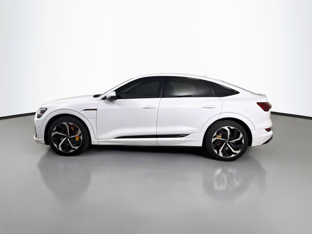 Used 2022 Audi e-tron Premium Plus w/ Premium Plus Package AWD/4WD image 6