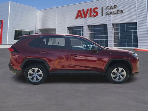 Used 2025 Toyota RAV4 LE image 7