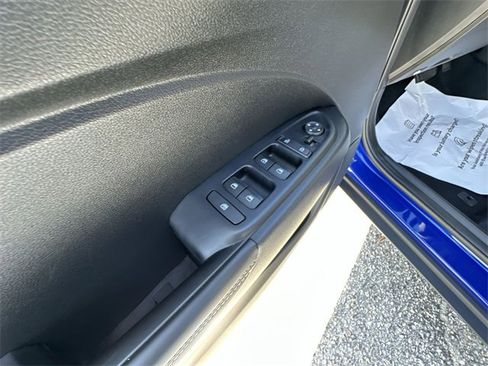 Used 2024 Hyundai Venue Limited image 13