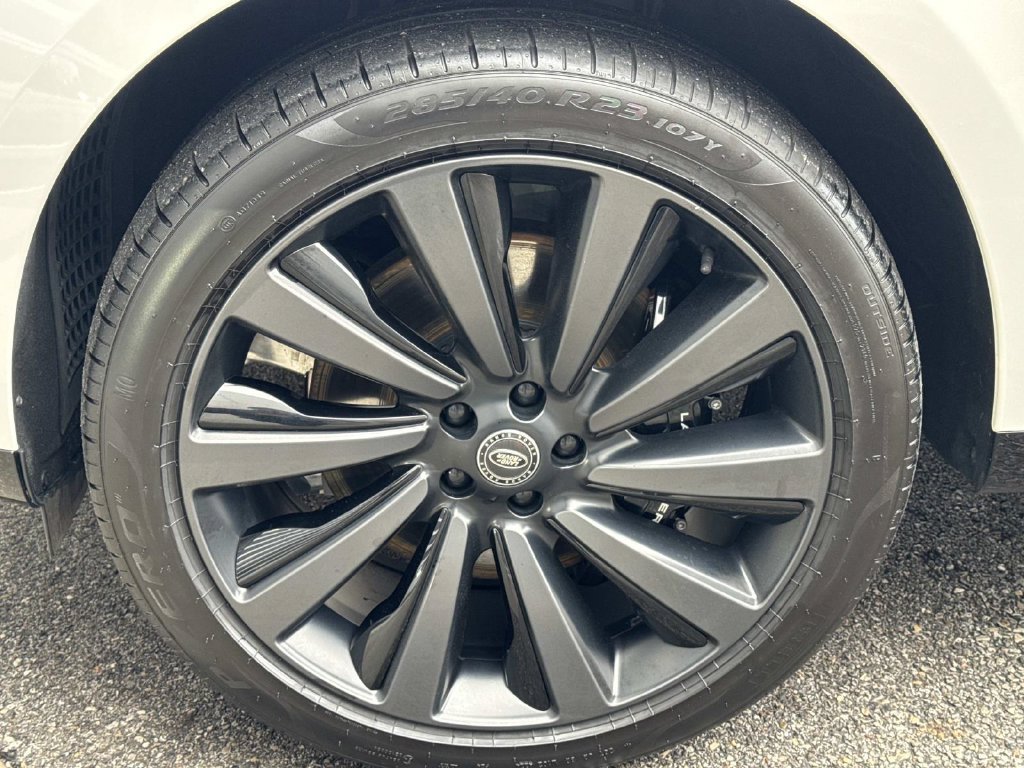 Certified 2023 Land Rover Range Rover SV AWD/4WD image 12