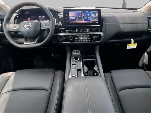 New 2026 Nissan Pathfinder SL w/ SL Premium Package FWD image 5