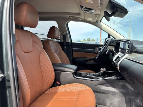 Certified 2023 Kia Sorento SX Prestige AWD/4WD image 23