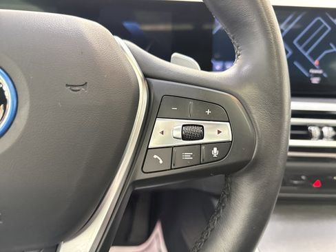 Used 2024 BMW 330e xDrive image 18