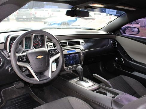 Used 2015 Chevrolet Camaro LS RWD image 16