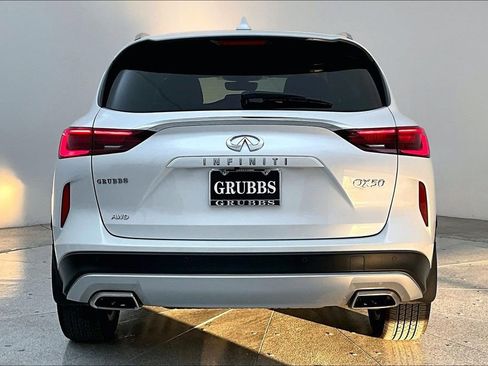 Certified 2025 INFINITI QX50 Luxe image 6