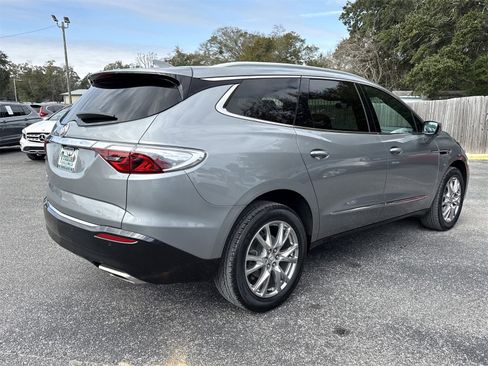 Used 2023 Buick Enclave Essence w/ Experience Buick Package image 5