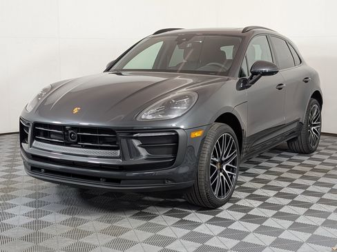 Used 2026 Porsche Macan image 1