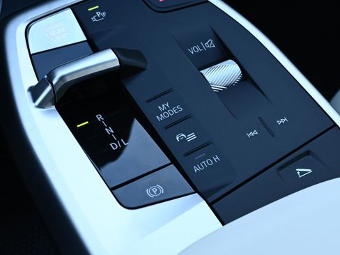 New 2026 BMW X1 xDrive28i w/ Technology Package image 19