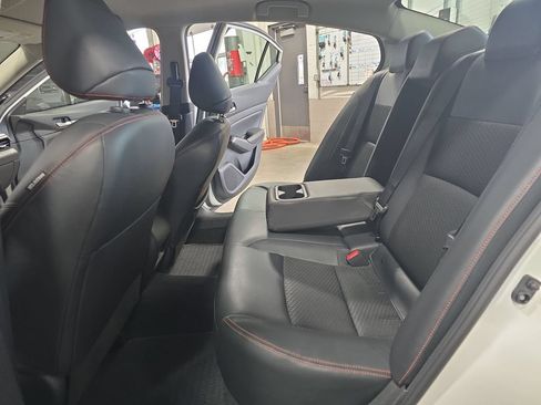 Used 2023 Nissan Altima 2.5 SR AWD/4WD image 13