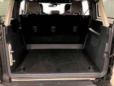 Used 2025 Ford Bronco Badlands image 38