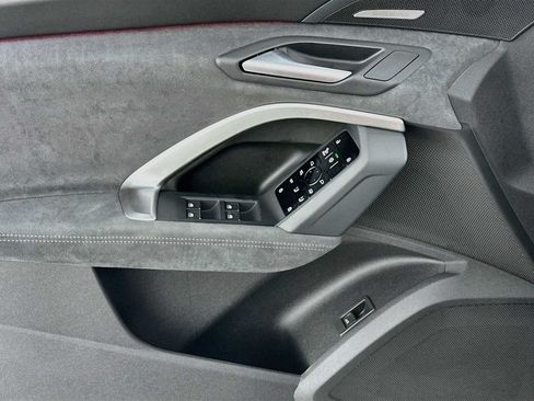New 2026 Audi SQ5 Prestige AWD/4WD image 16