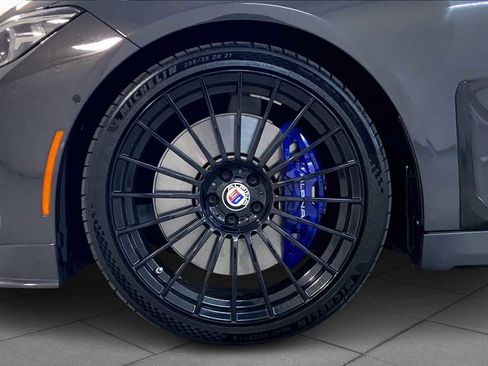 Used 2022 BMW ALPINA B7 xDrive w/ Luxury Rear Seating Package image 10